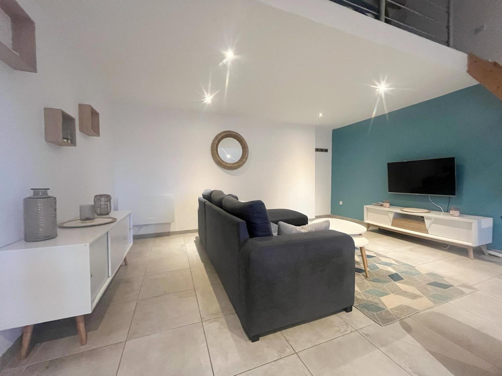 A Deux Pas Des Peniches Apartment Castelsarrasin Ngoại thất bức ảnh